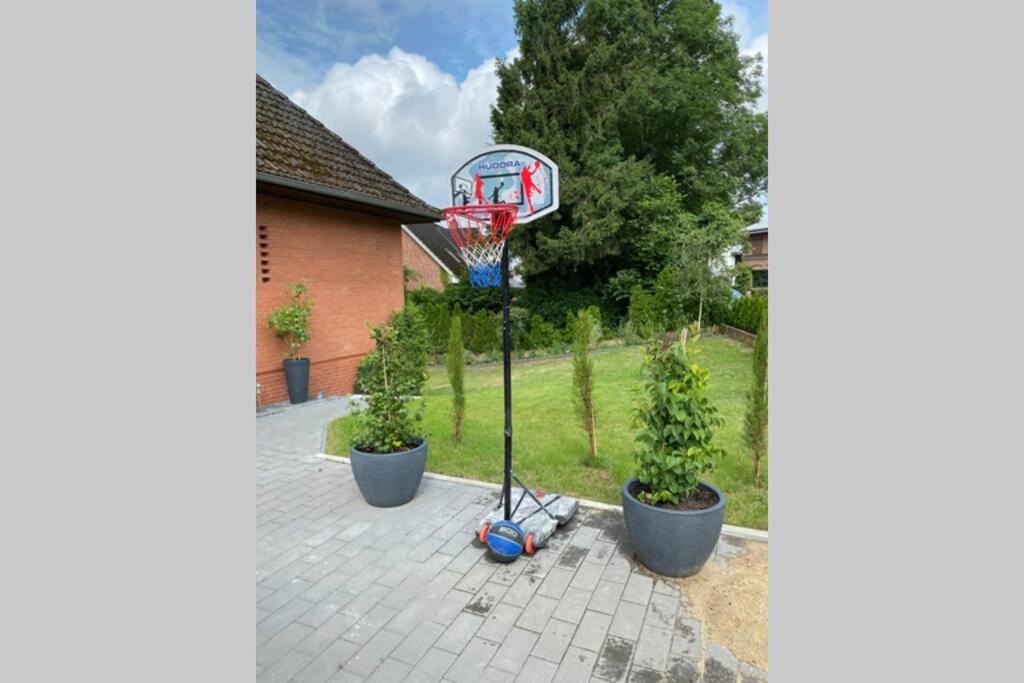 Schoene Mit Garten Beim Outletcenter 5 Km Apartment *