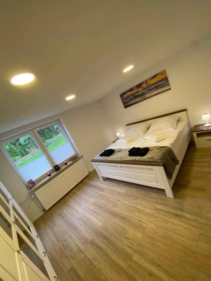 Schoene Mit Garten Beim Outletcenter 5 Km Apartment