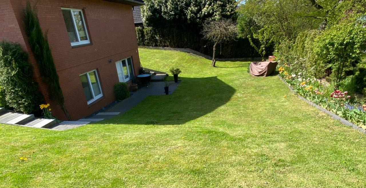 Schoene Mit Garten Beim Outletcenter 5 Km *
